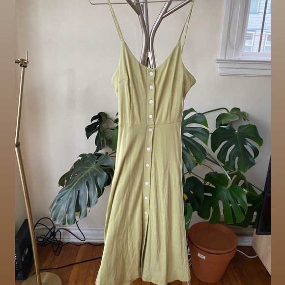 Lisa Says Gah Gwen Dress in Sage (Sold Out) - Picture 7 of 10